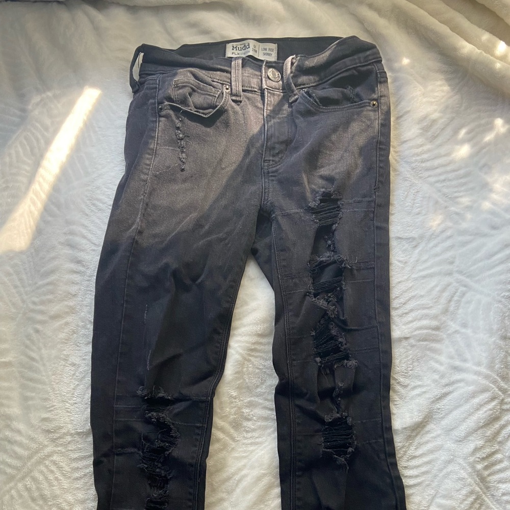 Mudd Low rise ripped Skinny Jean